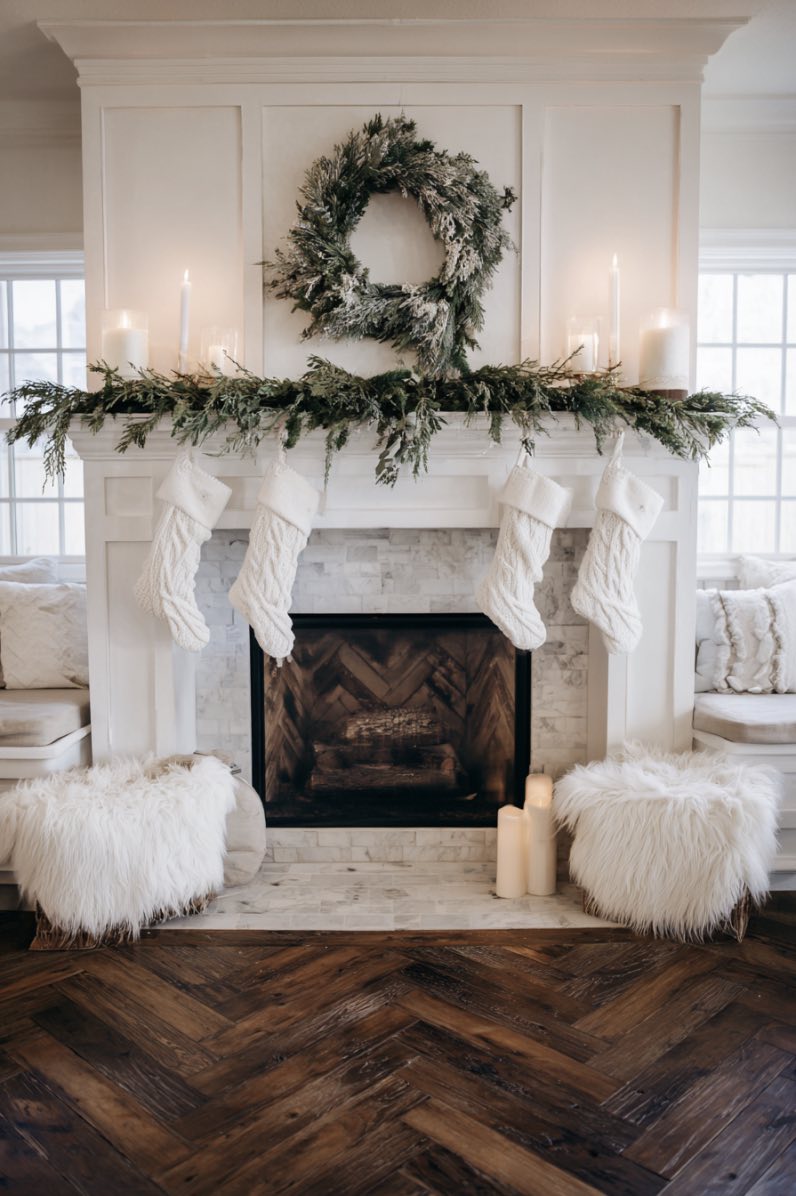 Symmetrical Holiday Serenity